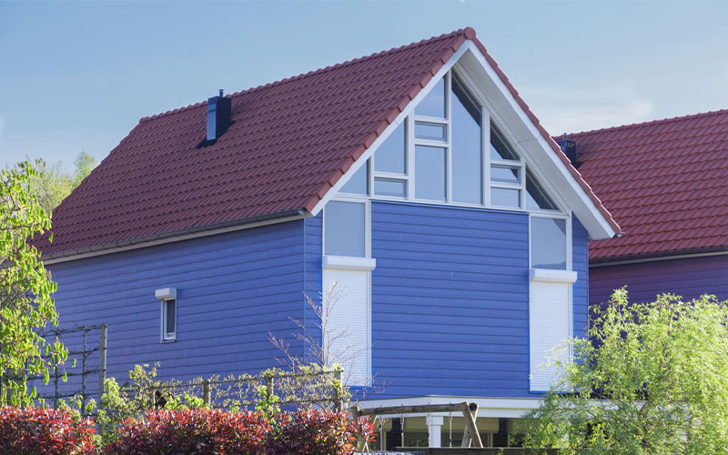 Een huis met rolluiken