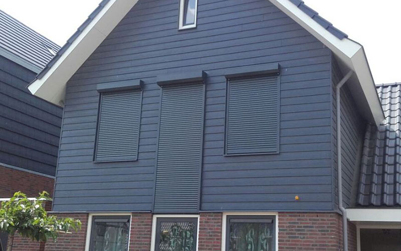 RV40 rolluiken voor ramen blauw huis