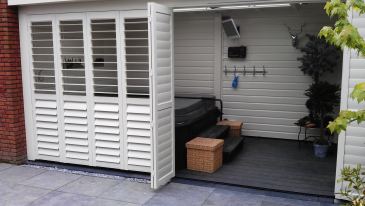 Outdoor aluminium shutter 